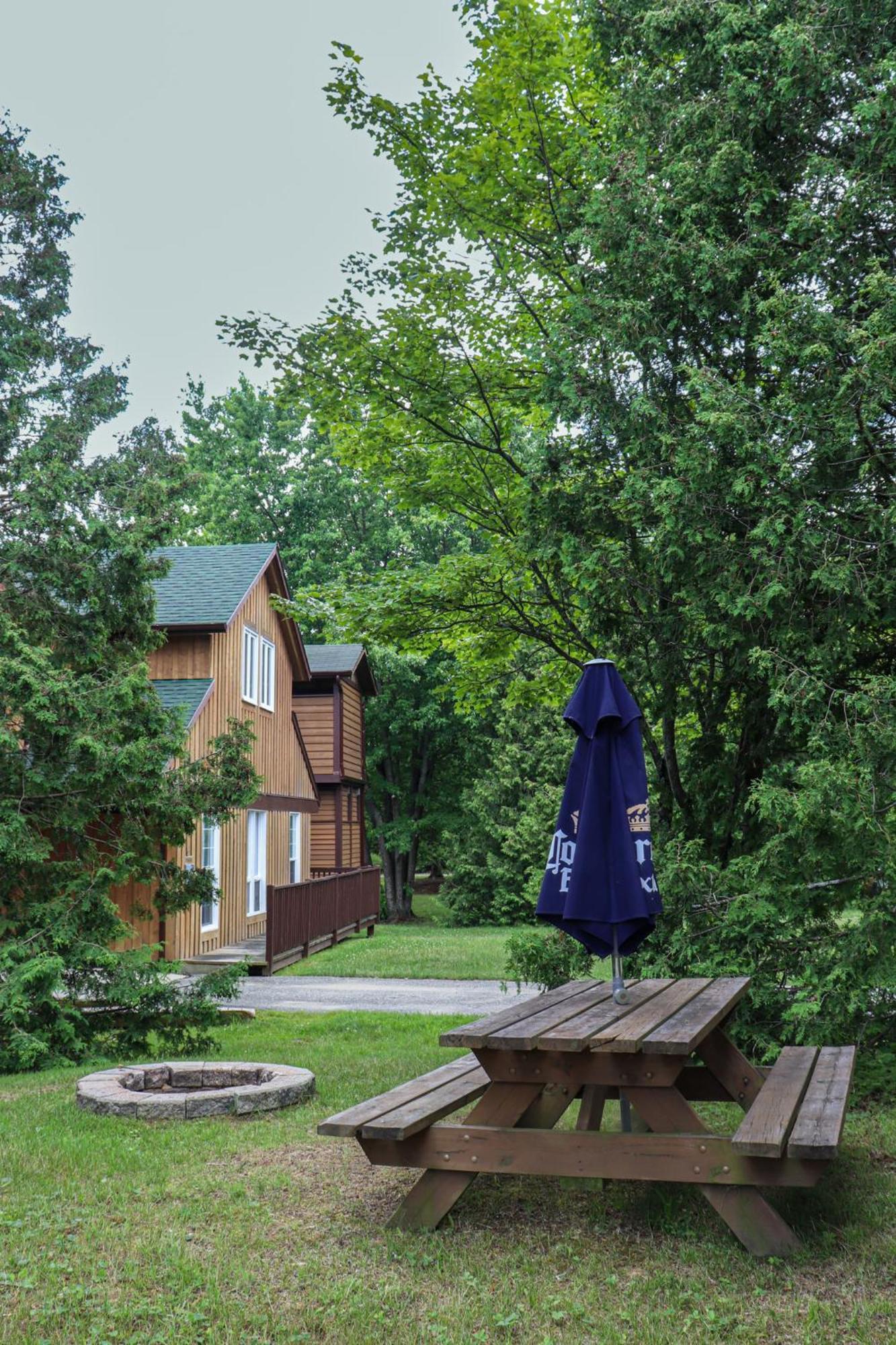 Villa La Bannik Ville-Marie Exterior foto